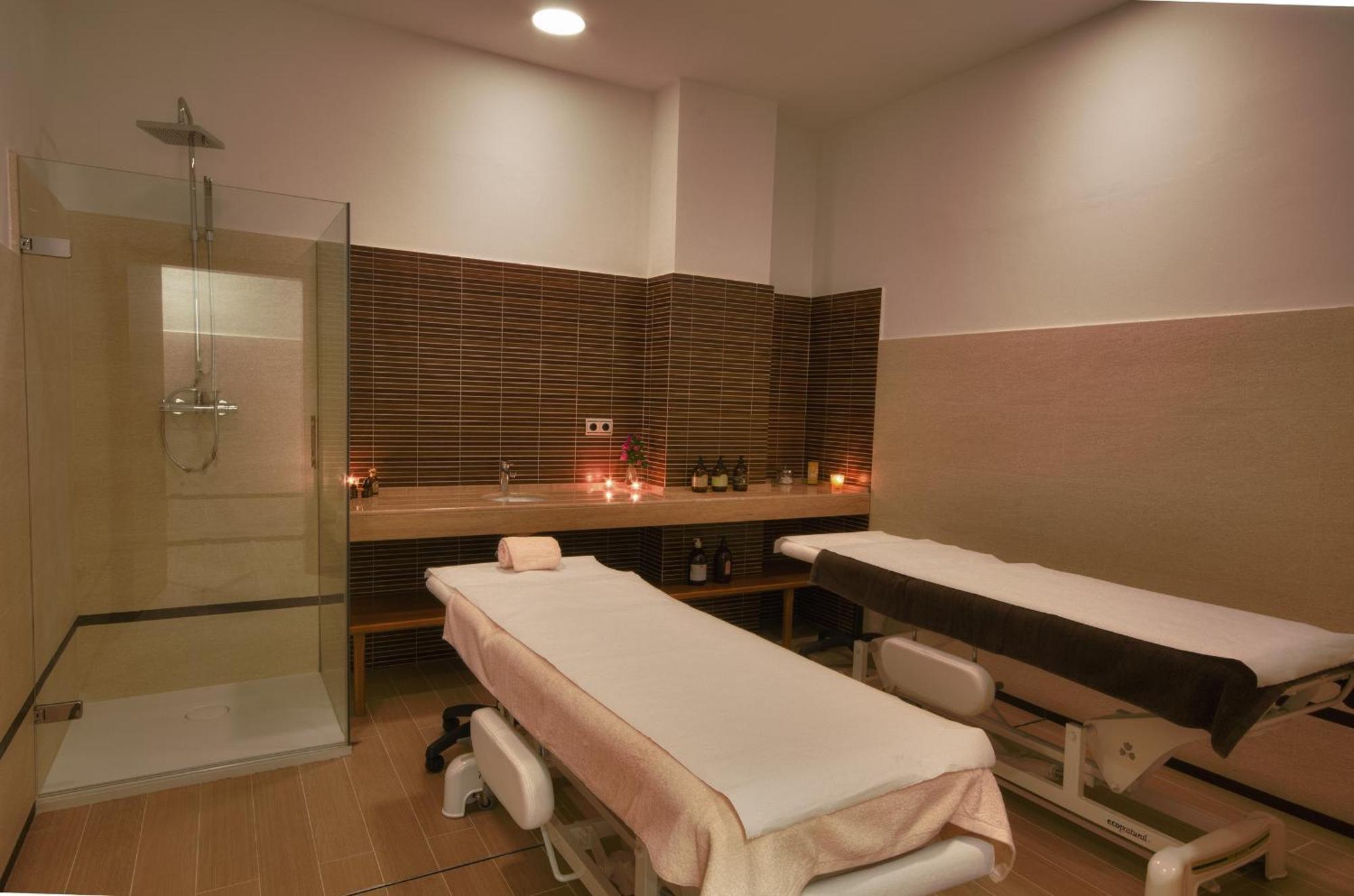 Hotel Puerto Bahia & Spa Ел Пуерто де Санта Мария Екстериор снимка
