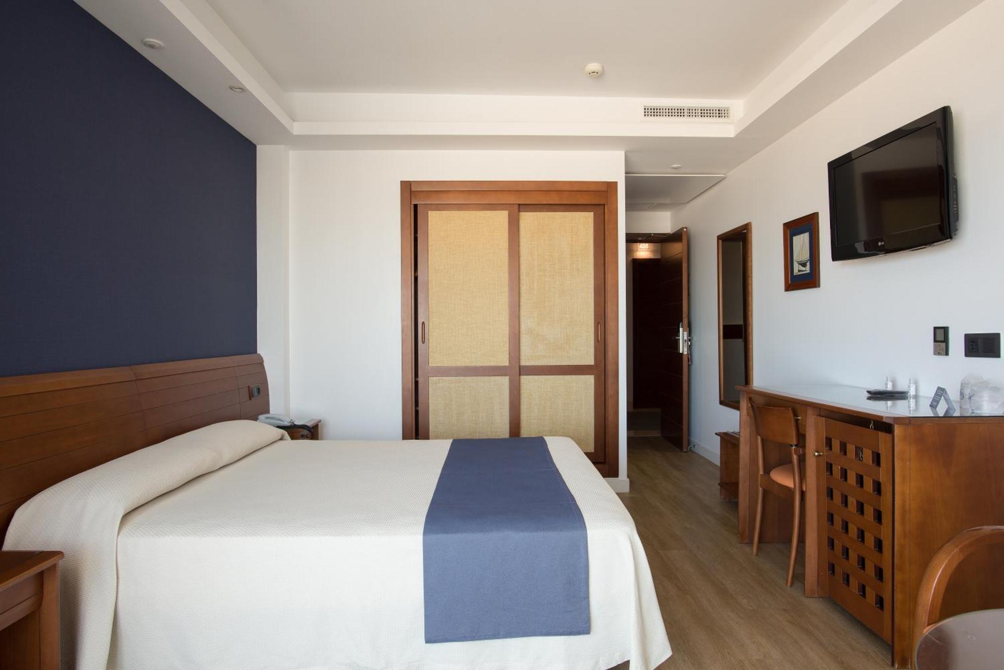 Hotel Puerto Bahia & Spa Ел Пуерто де Санта Мария Екстериор снимка