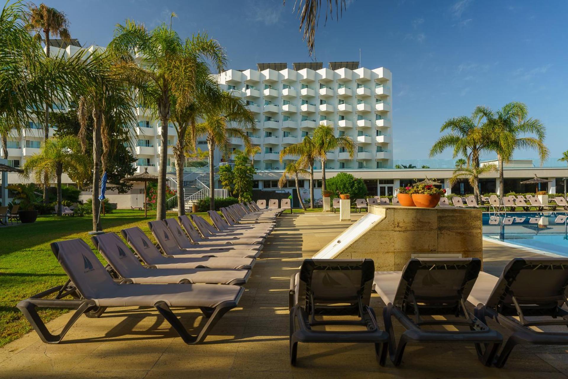 Hotel Puerto Bahia & Spa Ел Пуерто де Санта Мария Екстериор снимка