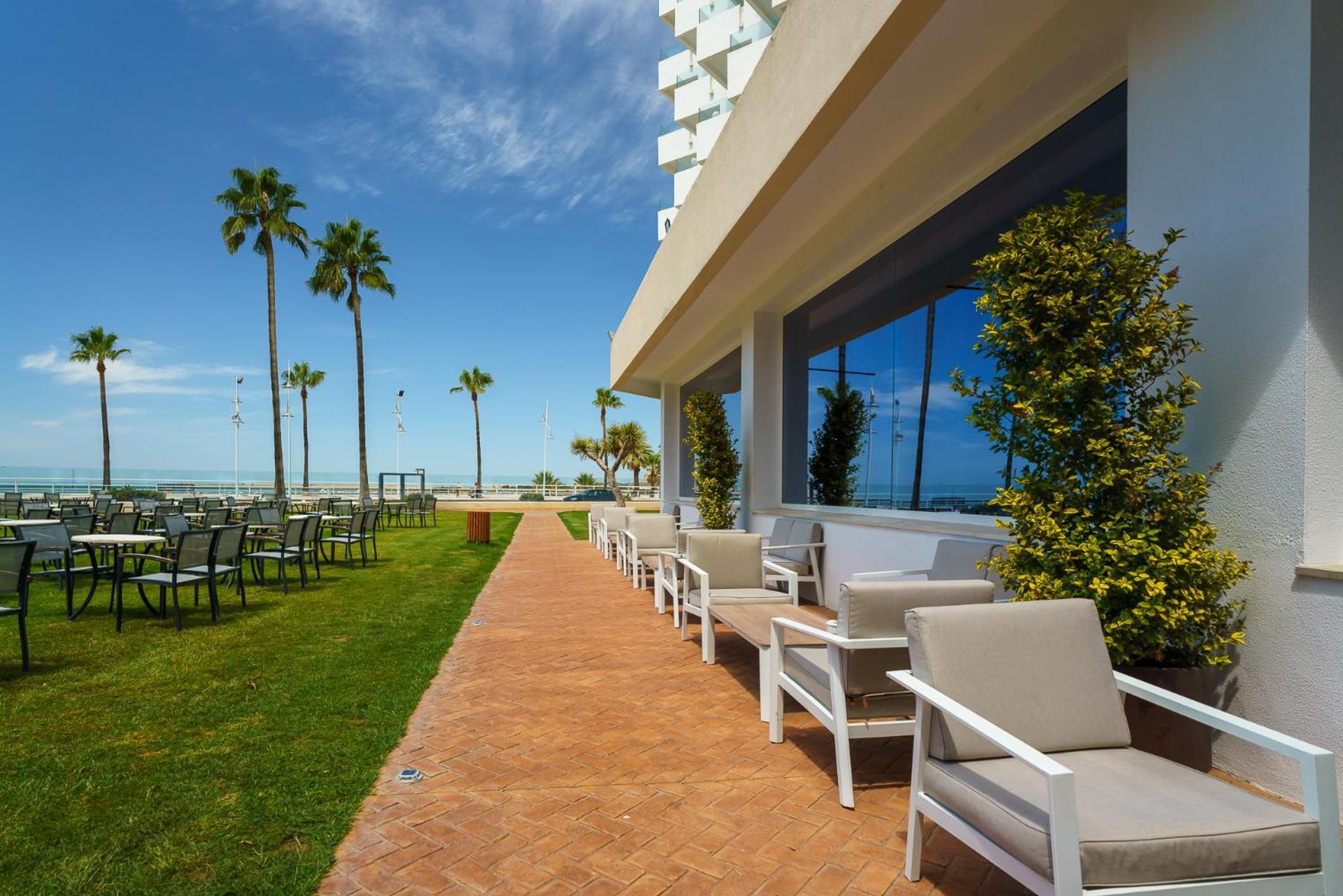 Hotel Puerto Bahia & Spa Ел Пуерто де Санта Мария Екстериор снимка