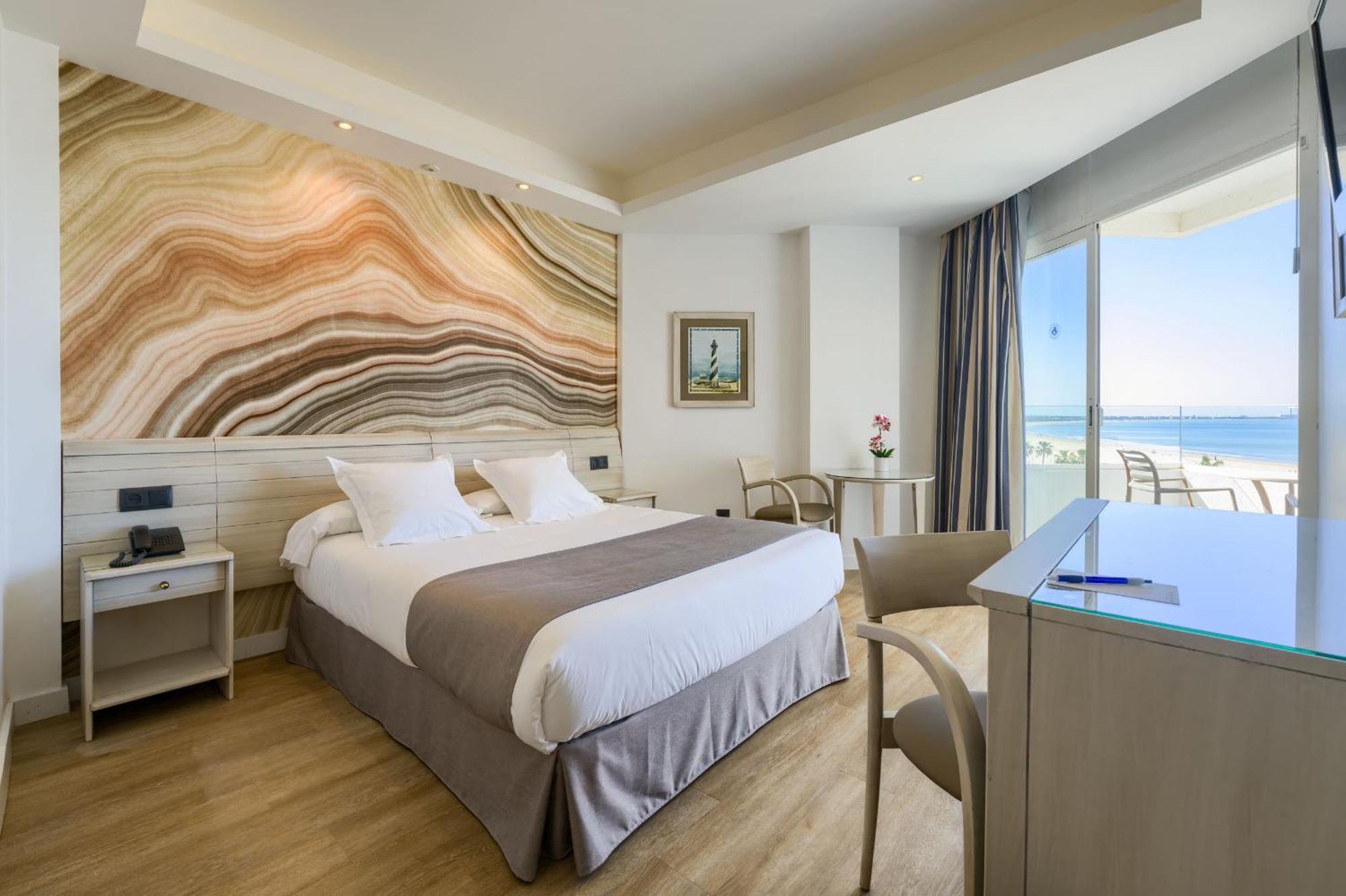 Hotel Puerto Bahia & Spa Ел Пуерто де Санта Мария Екстериор снимка
