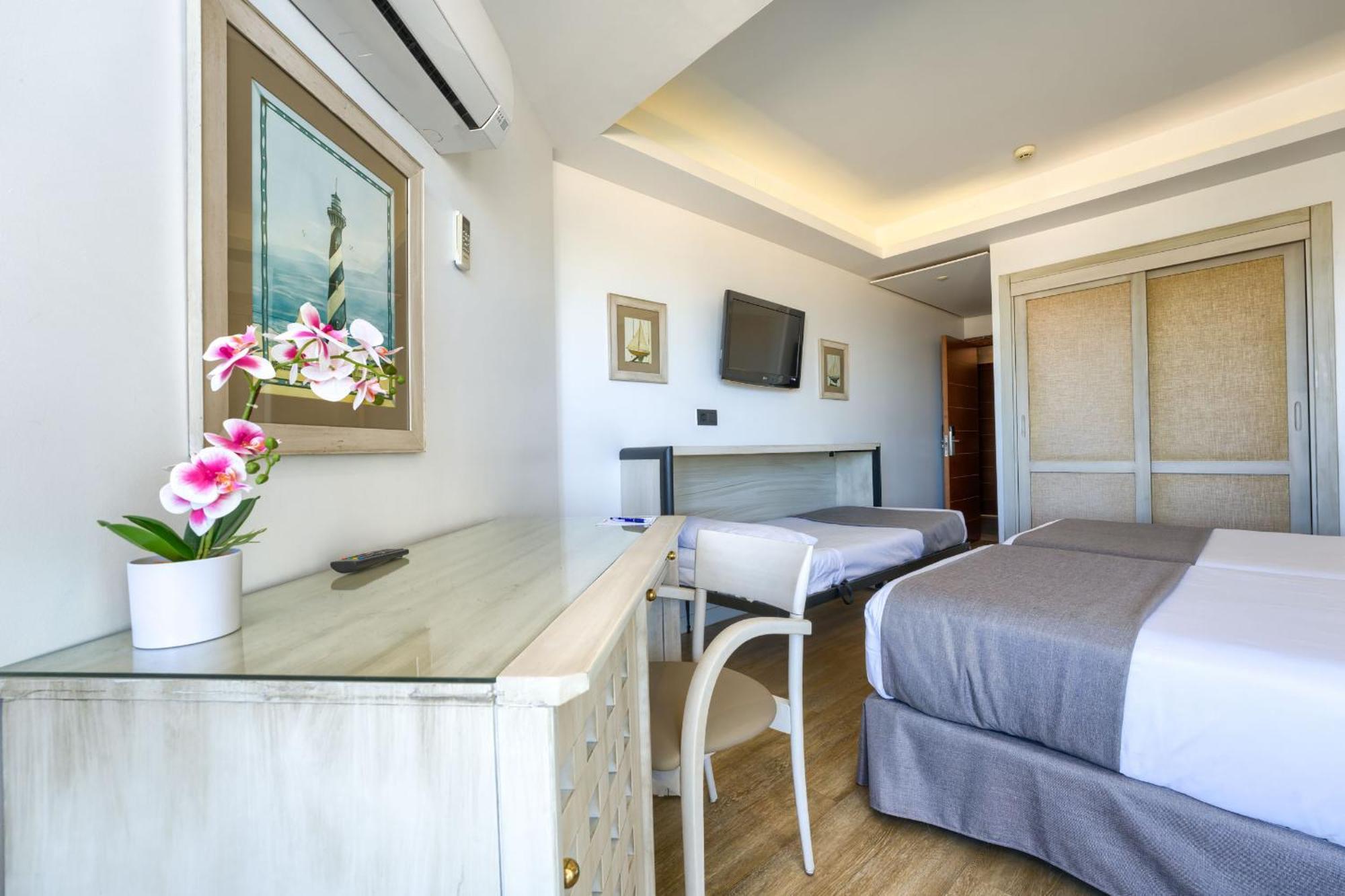 Hotel Puerto Bahia & Spa Ел Пуерто де Санта Мария Екстериор снимка