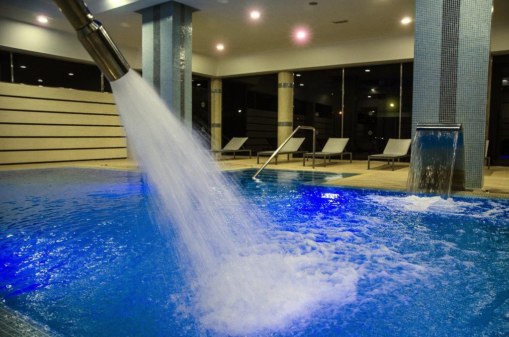 Hotel Puerto Bahia & Spa Ел Пуерто де Санта Мария Екстериор снимка